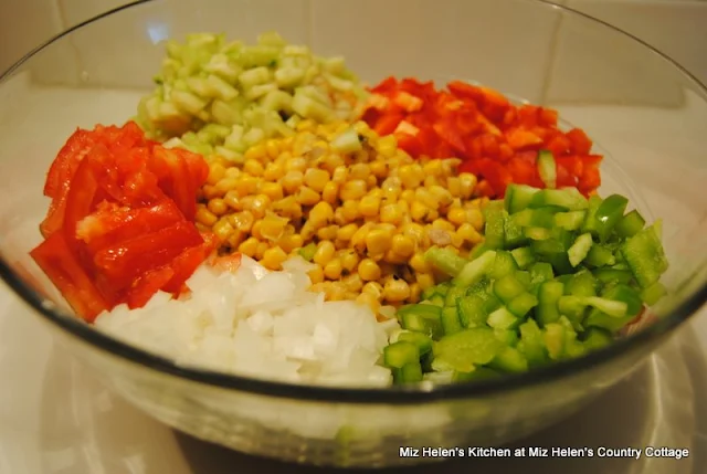 Black Eyed Pea Salad at Miz Helen's Country Cottage.com