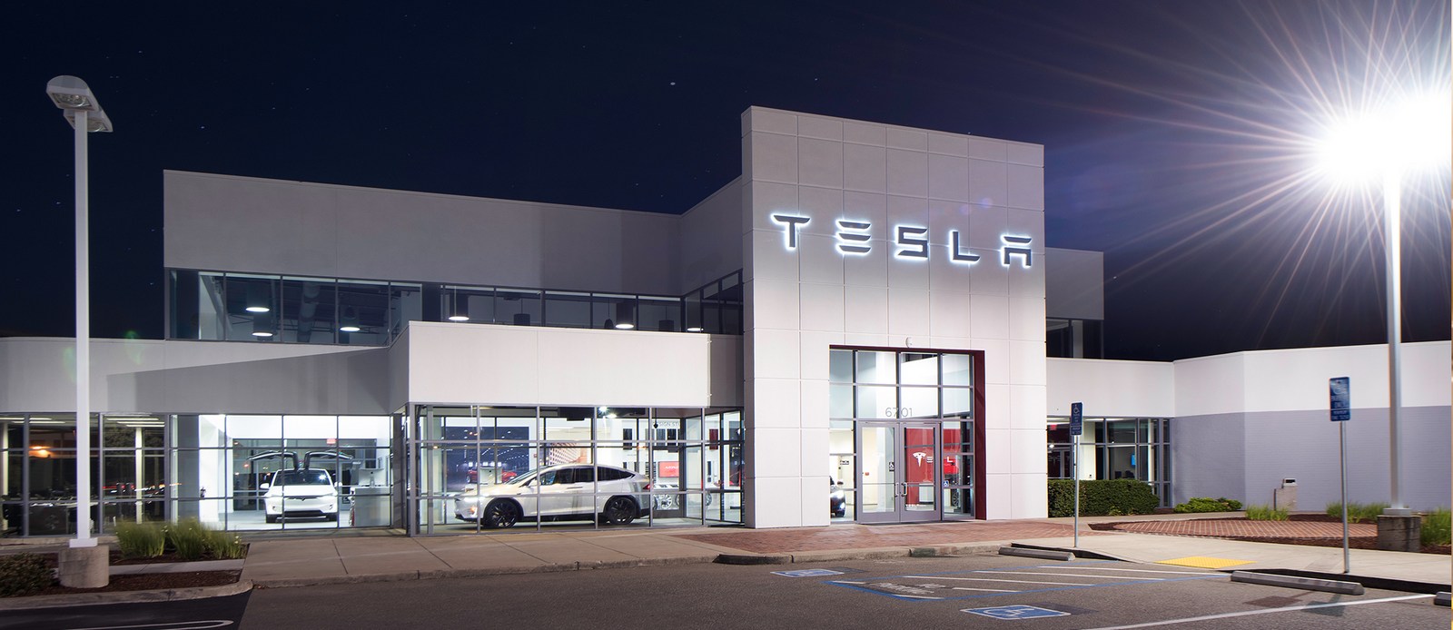 Tesla Wins Court Battle In Missouri, Can Continue To Sell Cars Directly
