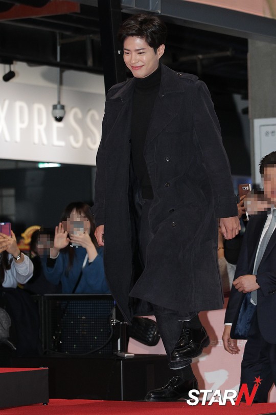 어제 박보검 꽃청춘 기자회견+시사회 | 인스티즈