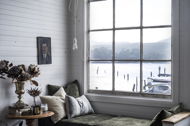 Captains Rest, A Secluded Waterfront Cottage on the Tasmanian Coast  