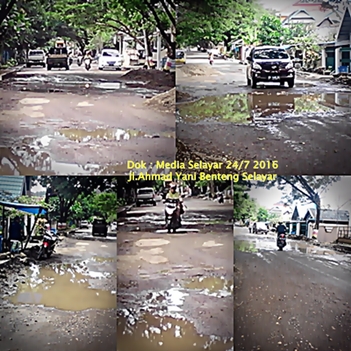 Ironis " Ruas Jalan Dekat kantor Wakil Rakyat Selayar Rusak Berat Ironis " Ruas, Jalan ,Dekat, kantor, Wakil, Rakyat ,Selayar, Rusak, Berat