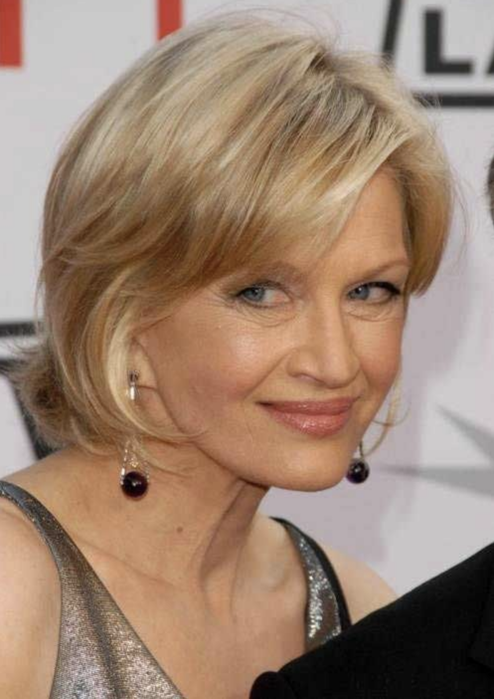 BEST SHORT HAIRCUTS FOR ROUND FACES OVER 60 LatestHairstylePedia