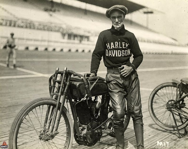 MOTOS en NOIR & BLANC - Page 12 Vintage-harley-davidson-racing-jersey-3