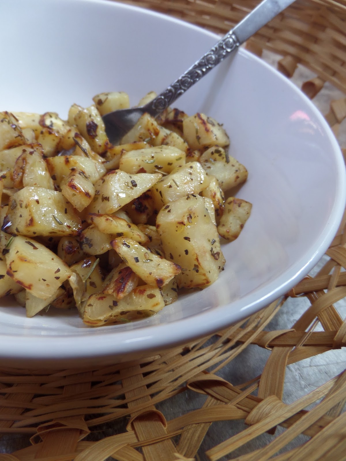 Sauté celeriac with olive oil and mixed herbs // Céleri sauté à l'huile