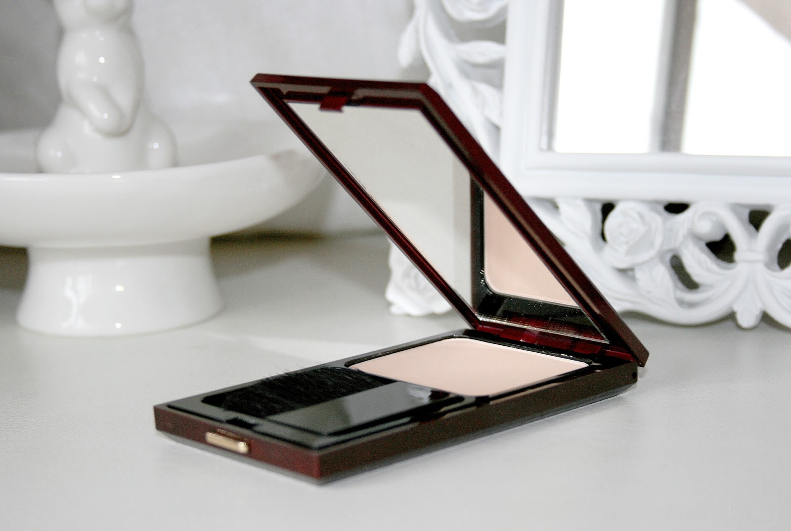 Kevyn Aucoin The Celestial Powder Candlelight Glow Laura Through