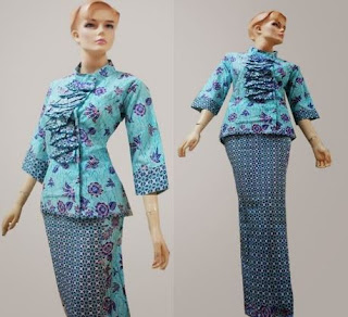 Desain gaun batik pramugari model terbaru cantik Desain gaun batik pramugari model terbaru cantik