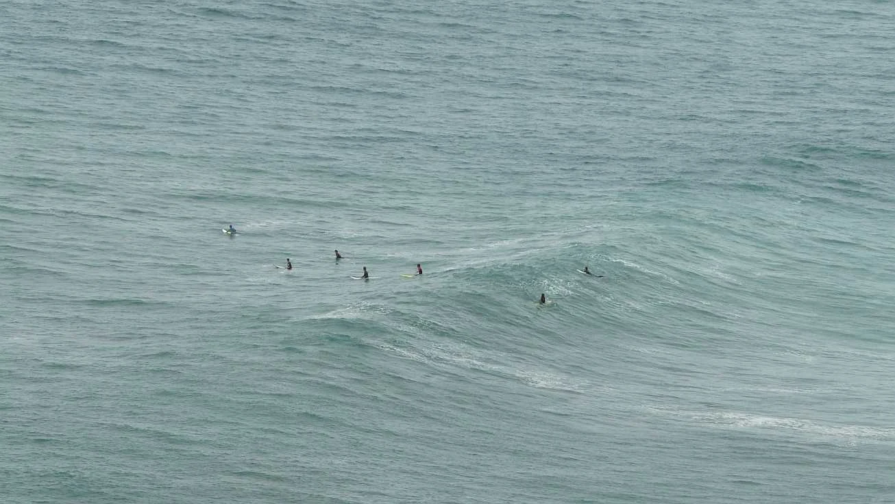 sesion otono menakoz septiembre 2015 surf olas grandes 02