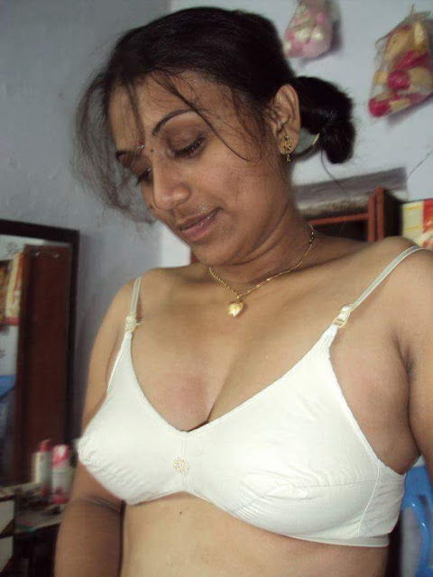 Perry indian bhabhi bra and panties nude ass
