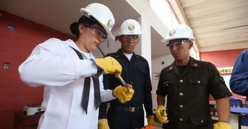 Soldados se gradúan como técnicos instaladores de gas natural Soldados se gradúan como técnicos instaladores de gas natural