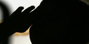 Avó abusa sexualmente de quatro netos e é presa em flagrante Avó abusa sexualmente de quatro netos e é presa em flagrante