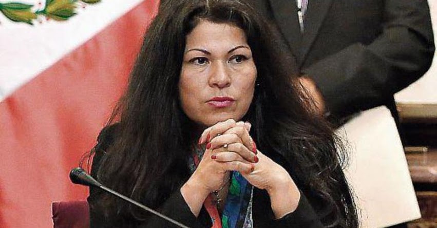 Congresista Fujimorista Yesenia Ponce, fue suspendida por 120 días por mentir en su hoja de vida sobre estudios secundarios Congresista Fujimorista Yesenia Ponce, fue suspendida por 120 días por mentir en su hoja de vida sobre estudios secundarios