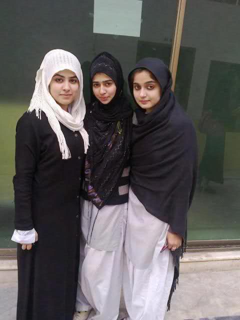 Tattoink Pakistani Beautiful Girls In College