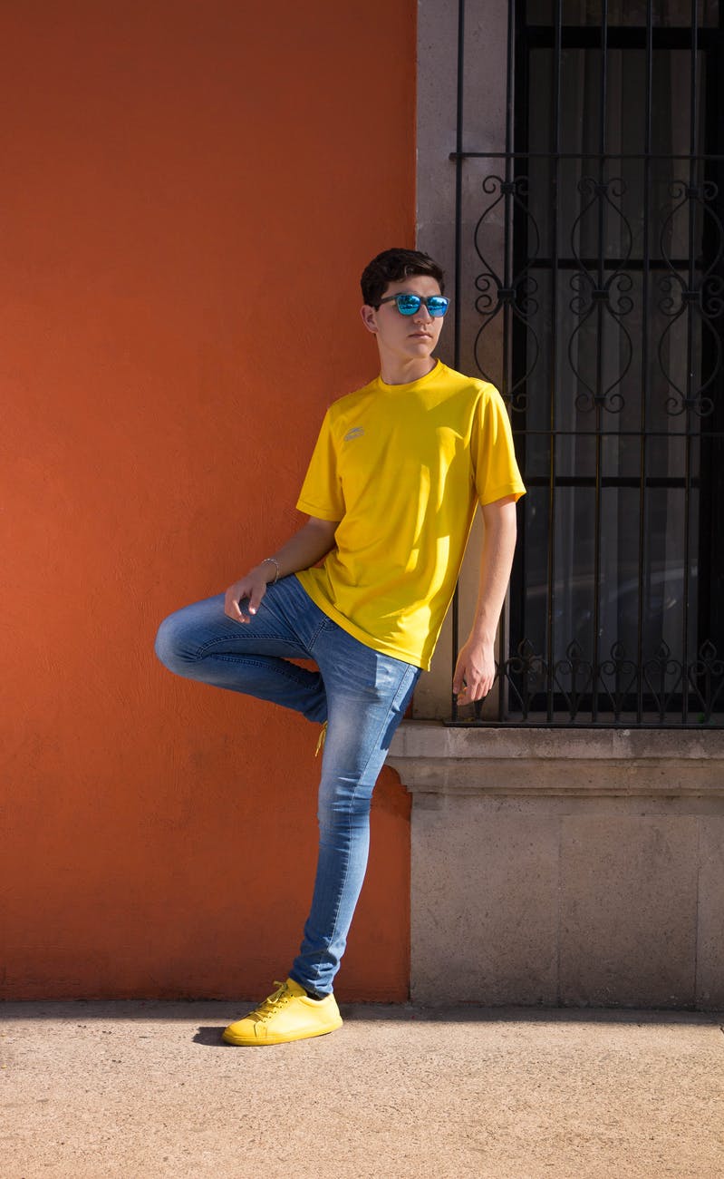 Best shirt for blue jeans or white jeans Best shirt for blue jeans or white jeans