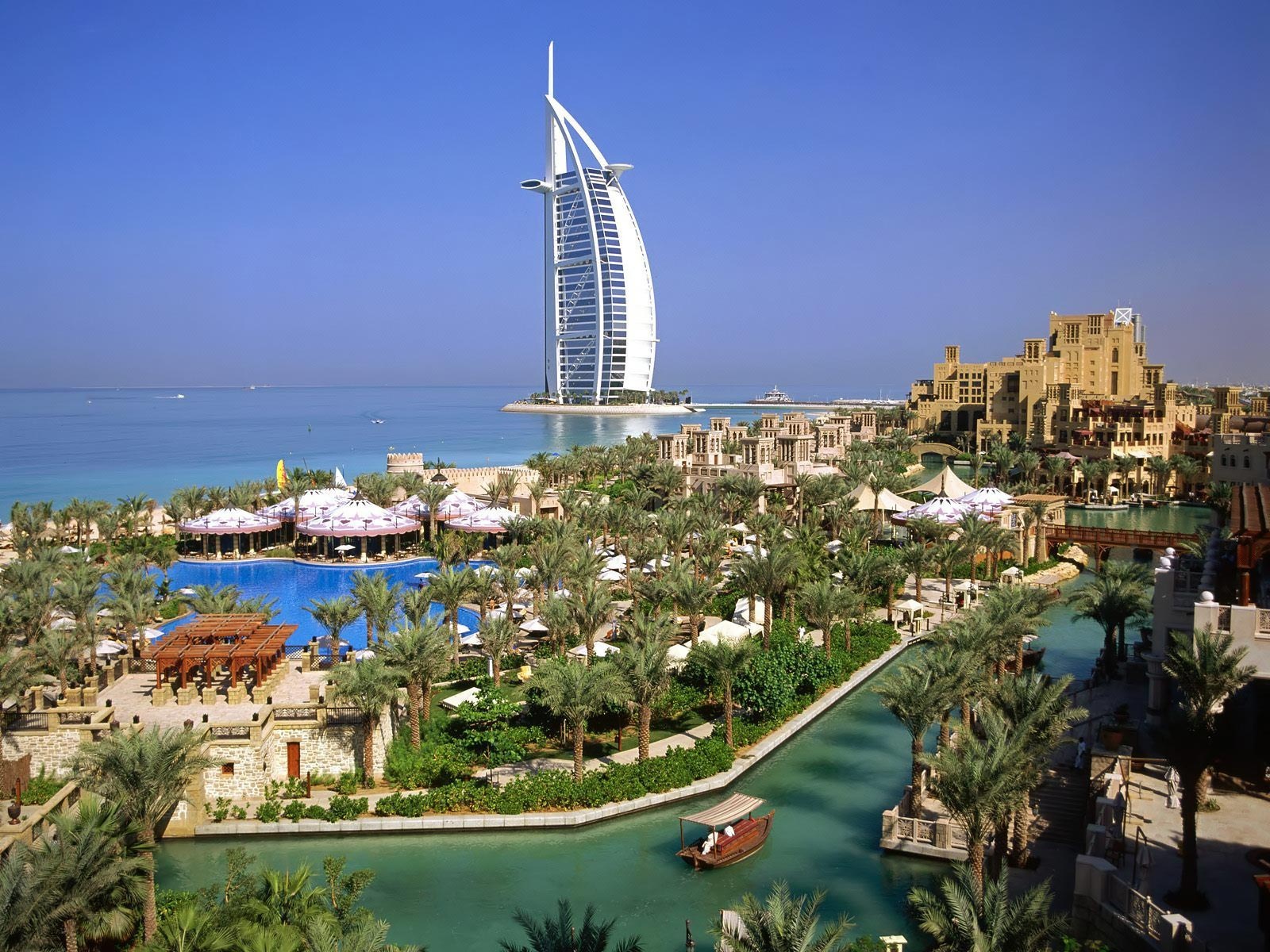 Burj_Al_Arab_Hotel_Dubai_Saudi_Arabia_HD_Wallpaper-Vvallpaper.Net.jpg