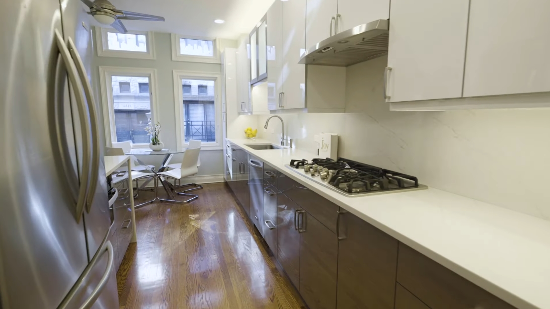 23 Interior Design Photos vs. 950 N Clark St #L, Chicago Luxury Townhome Tour