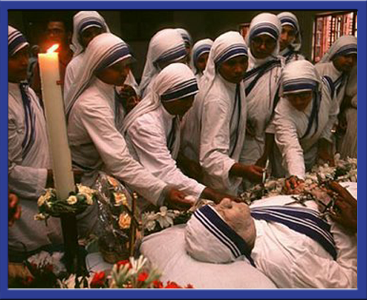 Foto Bunda Teresa meninggal dunia