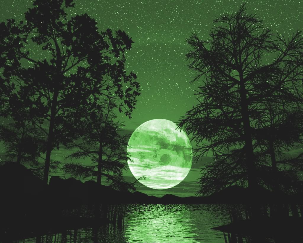 Есть зеленая луна. Зеленая Луна. Ночь Луна. Картина с зеленой луной. Зелёная Луна явление.