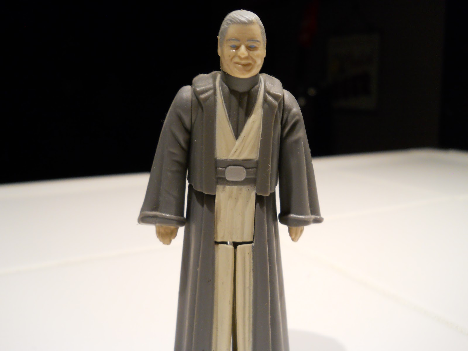 memories-of-toymorrow-potf-anakin-skywalker-old-man-in-a-robe