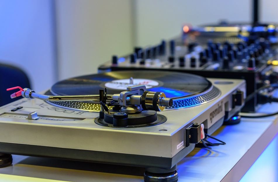 Location table de mixage Lyon Location table de mixage Lyon