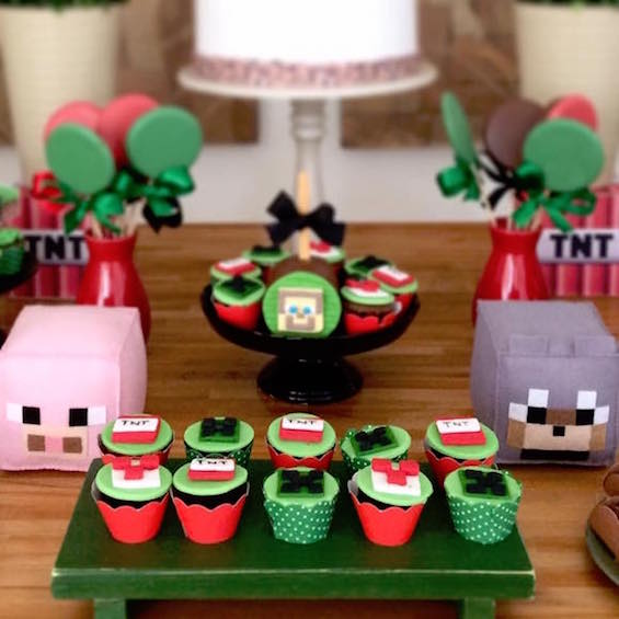 Dona Rosinha Cozinha Artesanal - Bolo MineCraft para comemorar os 9 anos do  Matheus. Quem em casa tem um filhão que é maluco por esse jogo ?? #minecraft  #minecraftcake #bolominecraft #instacake #bolos #