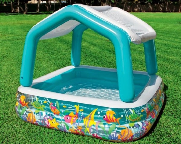 Paddling pool with roof &#8211; kids will love it!