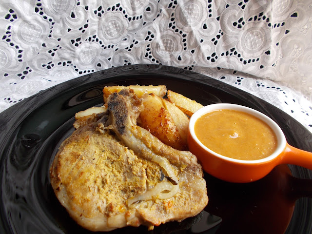 Cotlet de porc cu sos de ceapa