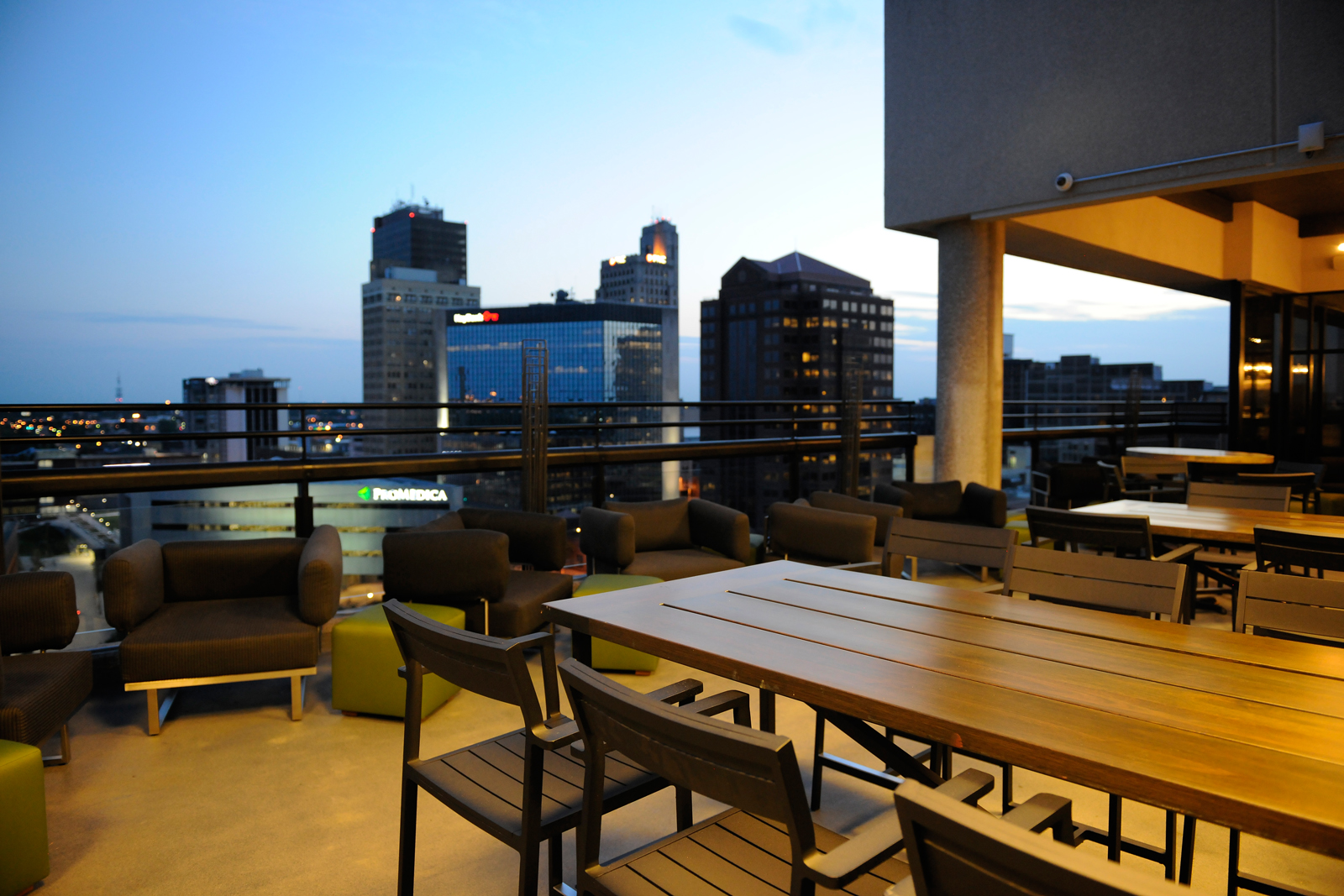 The Heights A One Of A Kind Rooftop Bar Experience In Toledo Ohio