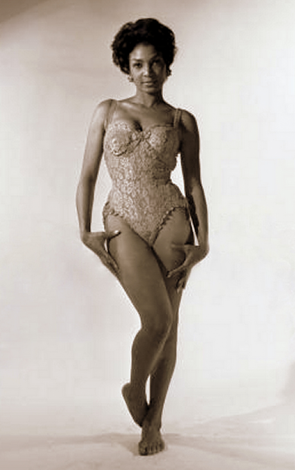 nichelle nichols bikini - haclilarinalametleri.com.