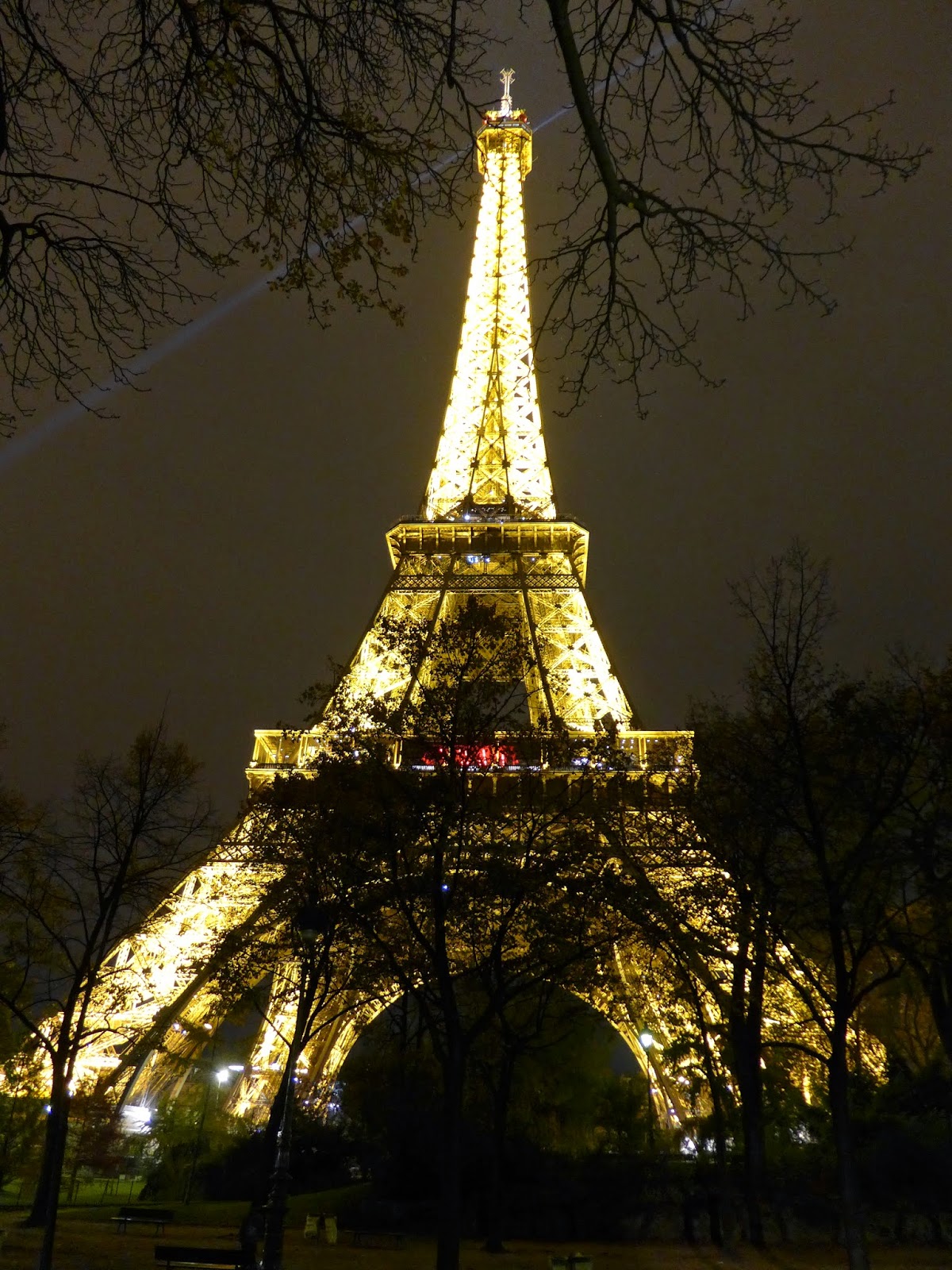 Fotos Eiffelturm Bei Nacht Illegal