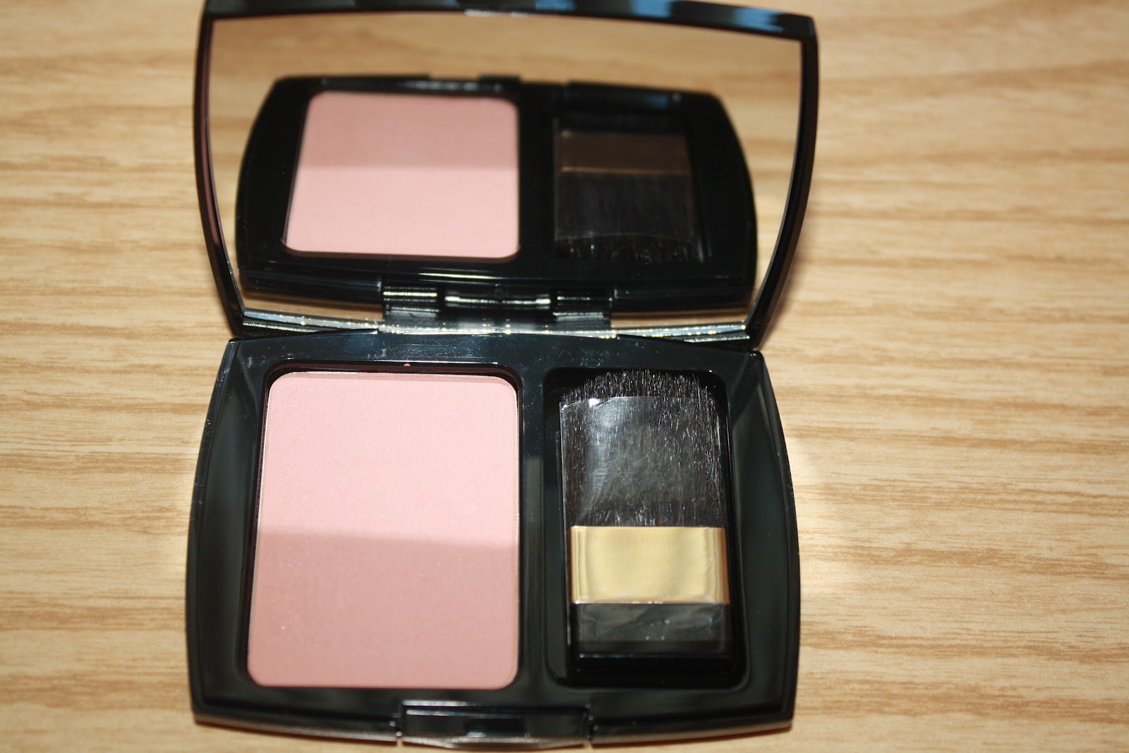 Beauty and Fashion Trends Blush Subtil in Cedar Rose