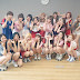 Oh My Girl se emociona ao ver TWICE ganhando em um "music show" pela primeira vez