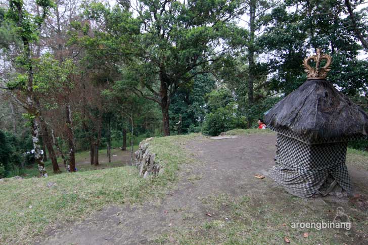 candi kethek karanganyar
