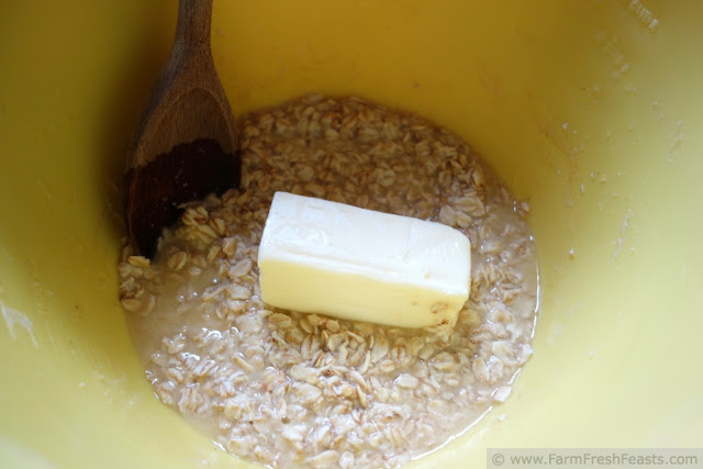 http://www.farmfreshfeasts.com/2013/02/orange-cherry-oatmeal-muffins-monday-or.html