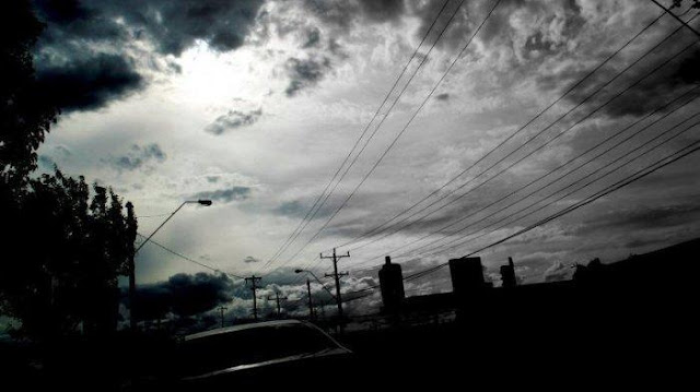 Warga Tegal Melihat Benda Mirip Pesawat saat Muncul Suara Misterius Warga Tegal Melihat Benda Mirip Pesawat saat Muncul Suara Misterius