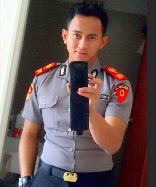 Gambar Polisi Ganteng Related Keywords & Suggestions - Gamba