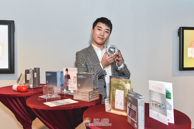 SEUNGRI MEET GREET Dr. Gloderm Watsons Photo @ 1Utama Shopping Mall #SEUNGIINMY