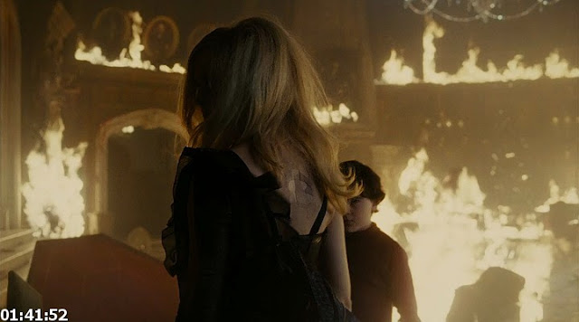 SombrasTenebrosas.DVDRip.Castellano.AC3.5.1+3.jpg