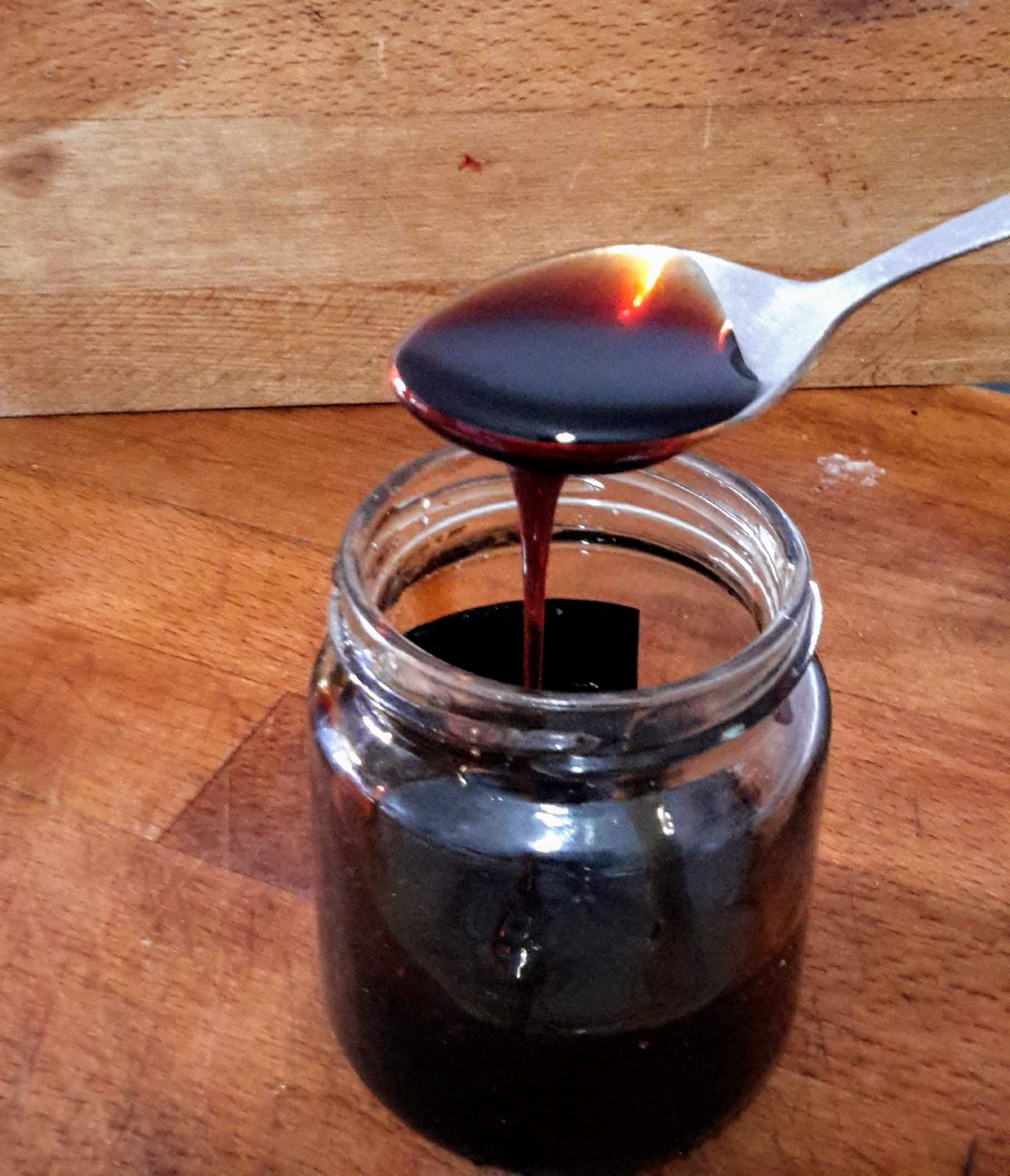 Hiking & Gardening Pomegrante Molasses (molasse delima)