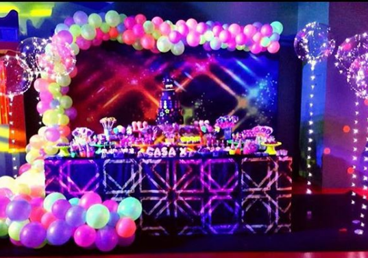 aislamiento Excelente amante 101 fiestas: Fiesta de adolescentes: neon party