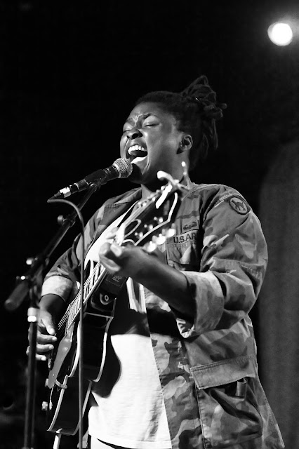 Joy Oladokun performing Mercy Lounge Photographer Sarah Bello Hiwandergirl