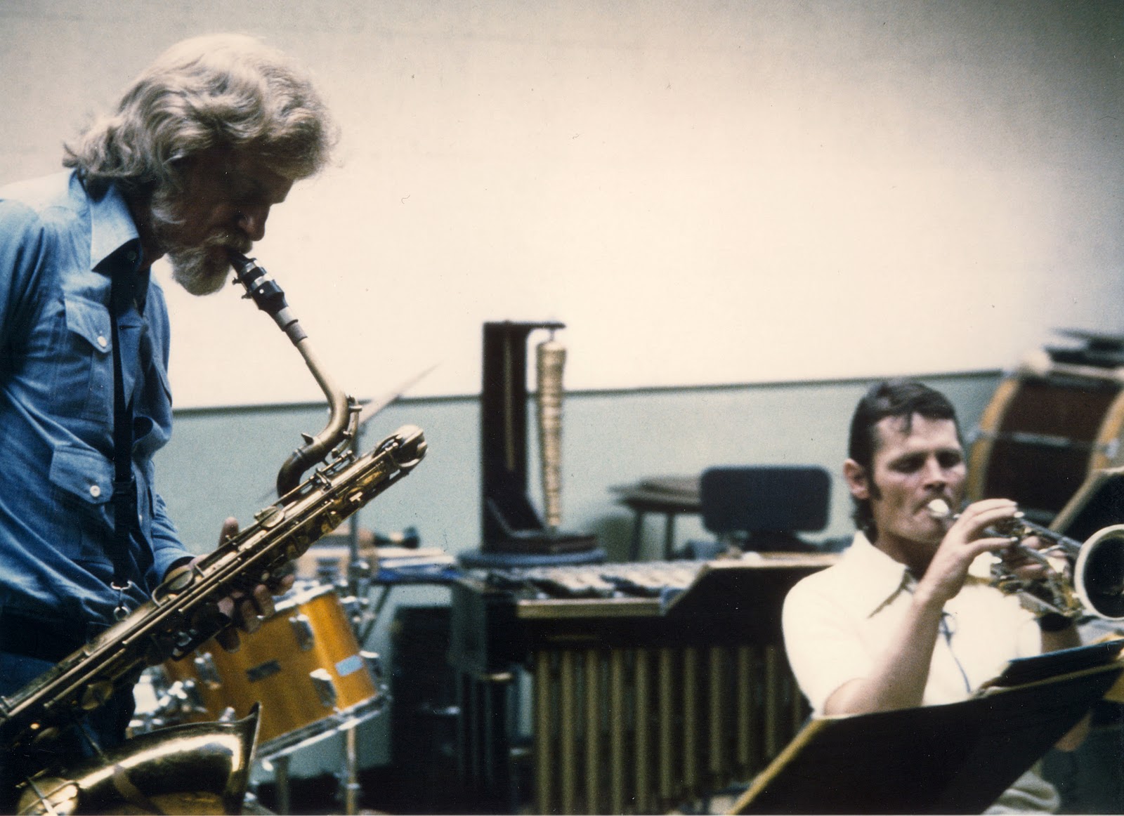 com a boca no trombone Gerry Mulligan and Chet Baker com a boca no trombone Gerry Mulligan and Chet Baker