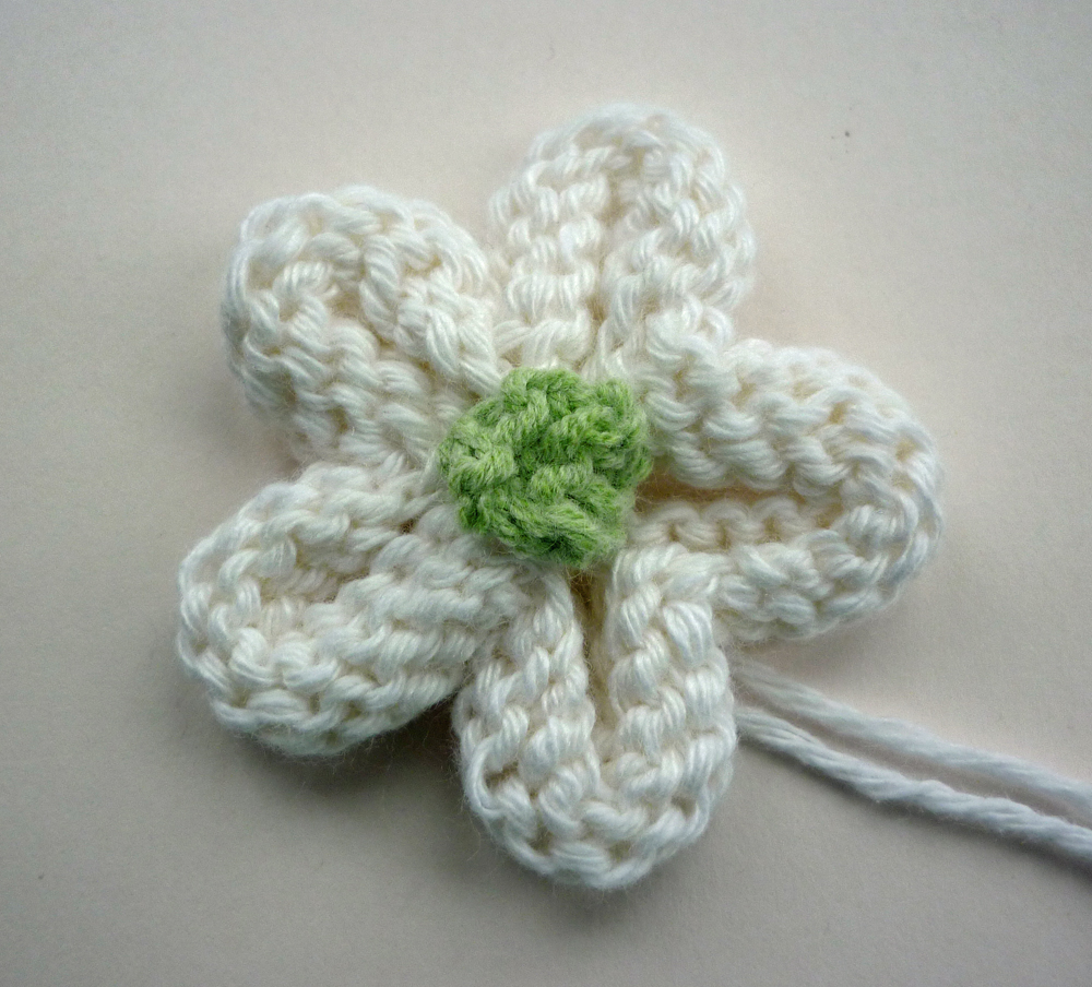 Mack and Mabel: Knitted Flower Tutorial