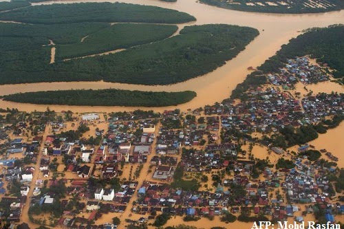 Flash_flood_in_Kelantan_Malaysia_2014_photo