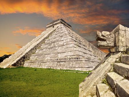حقائق عن حضارة المايا 450-476568201-steps-at-el-castillo-pyramid