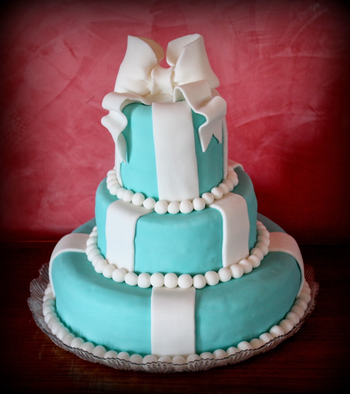 Торт тиффани. Торт Тиффани Спар. Свадебный торт синий. Торт цвета Тиффани. Свадебный торт Тиффани.