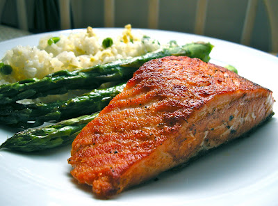 Foodism Mom: Pan-Seared Salmon