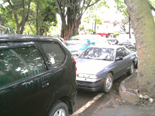masalah on-street parking di jalan sumur bandung