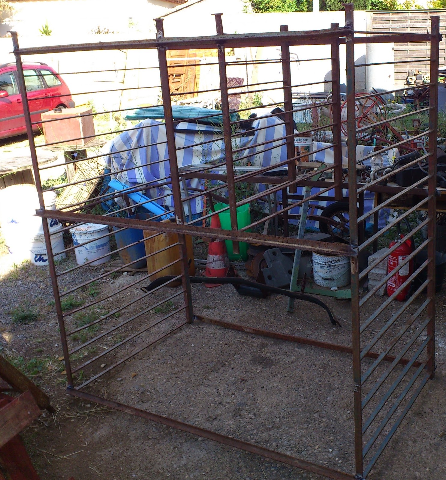 grinchoublog Rack de rangement pour la ferraille