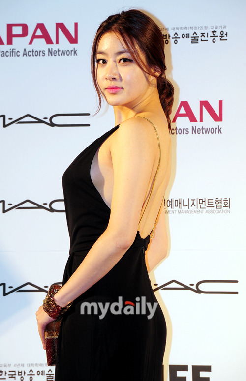 feed your hallyu daily needs kang sora sign for feed your hallyu daily needs kang sora sign for