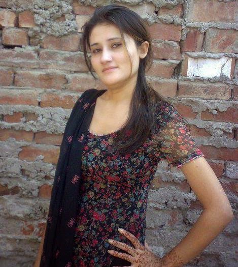 Meet Pakistani Desi Hot Girls